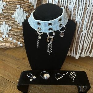 URBAN OUTFITTERS Bundle of Denim Chain-Embellished Chocker/set of 4 silver rings